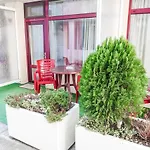 Acropolis Hotel