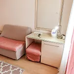 Acropolis Hotel 2*
