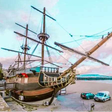 卫城酒店 瓦爾納