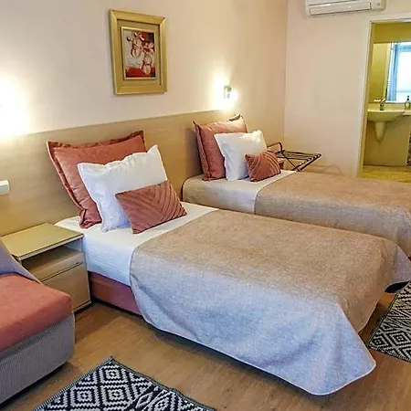 Acropolis Hotel